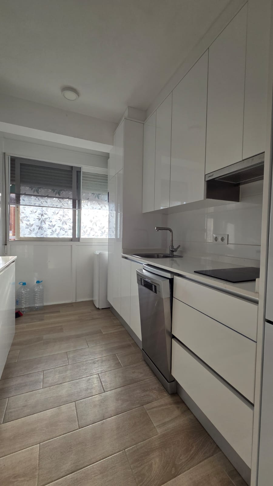 PHOTO-2026-07-31-13-43-06_10 2 Bedroom / 1 Bathroom Apartment * 2nd Floor ( no lift ) New Kitchen * Balcony * Lo Pagan * 500 meters from the beach * Close to amenities €120,000