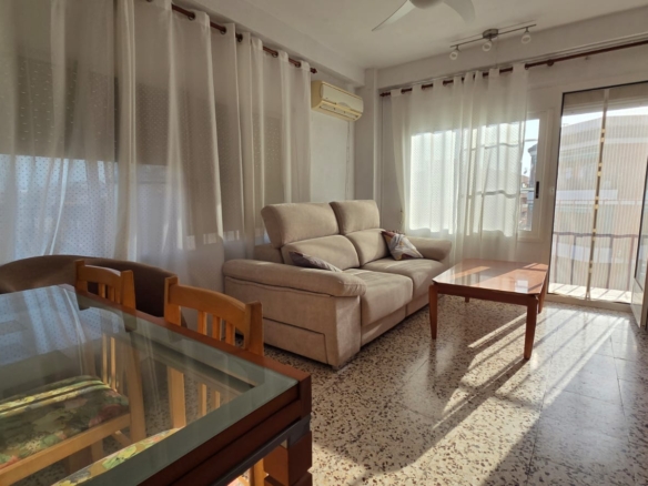 2 Bedroom / 1 Bathroom Apartment * 2nd Floor ( no lift ) New Kitchen * Balcony * Lo Pagan * 500 meters from the beach * Close to amenities €120,000