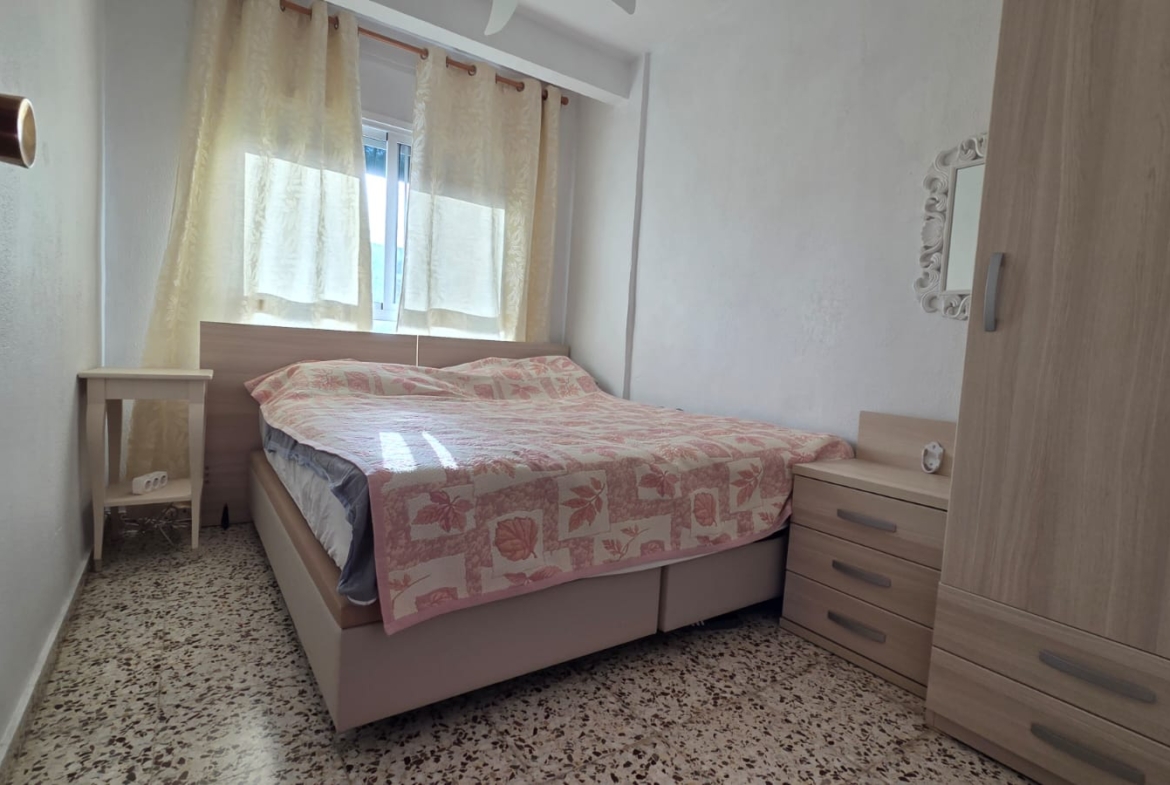 2 Bedroom / 1 Bathroom Apartment * 2nd Floor ( no lift ) New Kitchen * Balcony * Lo Pagan * 500 meters from the beach * Close to amenities €120,000