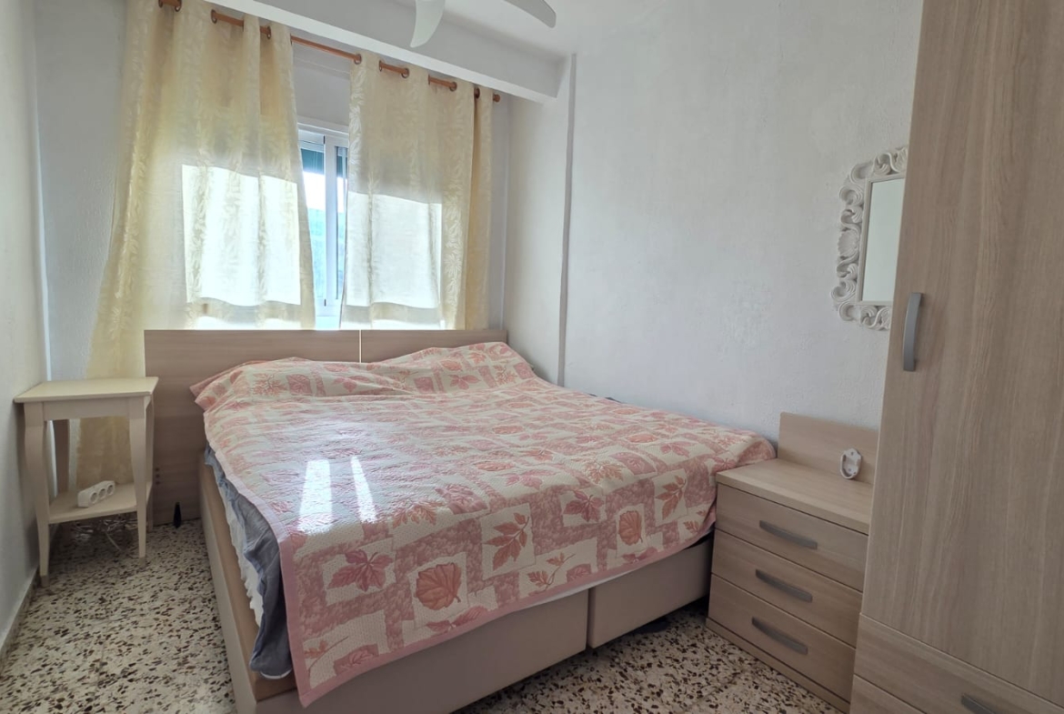 2 Bedroom / 1 Bathroom Apartment * 2nd Floor ( no lift ) New Kitchen * Balcony * Lo Pagan * 500 meters from the beach * Close to amenities €120,000