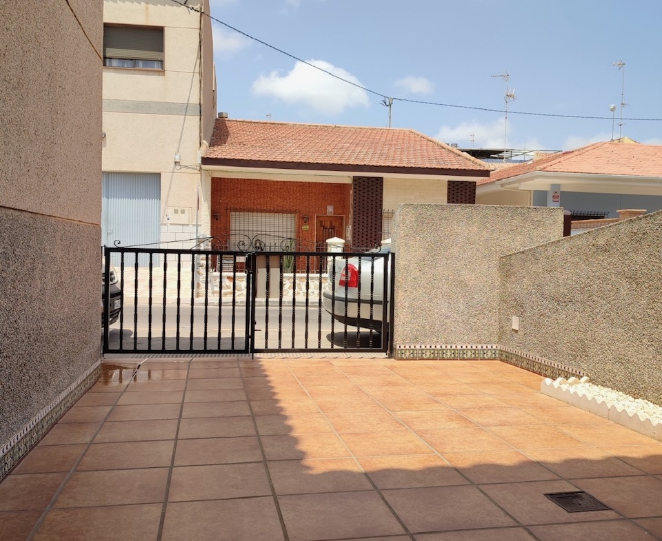3 Bedroom / 2 Bathroom * Townhouse * Lo Pagan * 400 meters from the Beach * €161,500 *