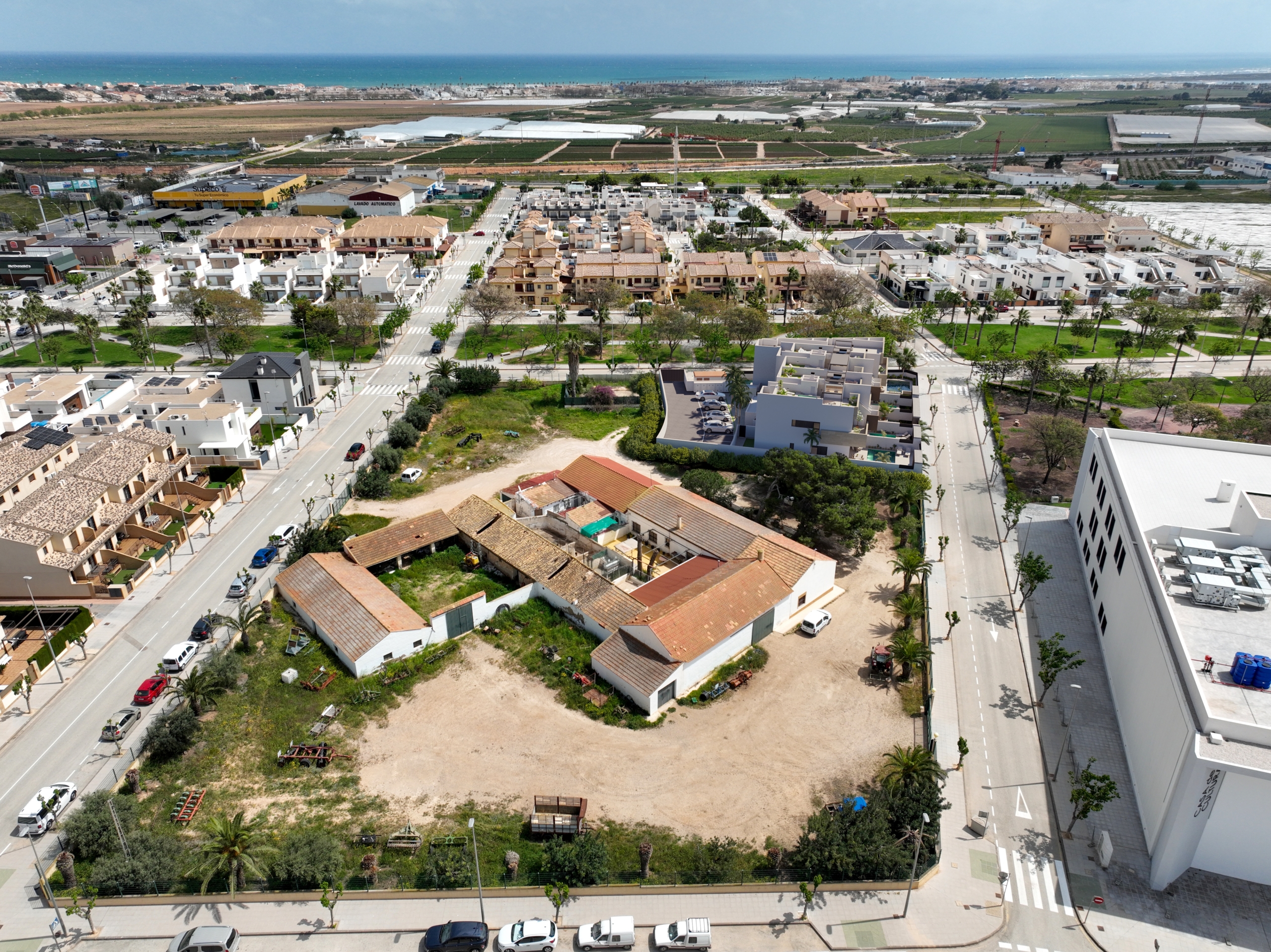 (.01) AEREA PURA VIDA VI * Pilar de La Horadada * Exclusive Bungalows * Top Floor Two Bedrooms / 2 Bathrooms / Ground Floor 3 Bedrooms / 2 Bathrooms * €434,000 – €479,000 *