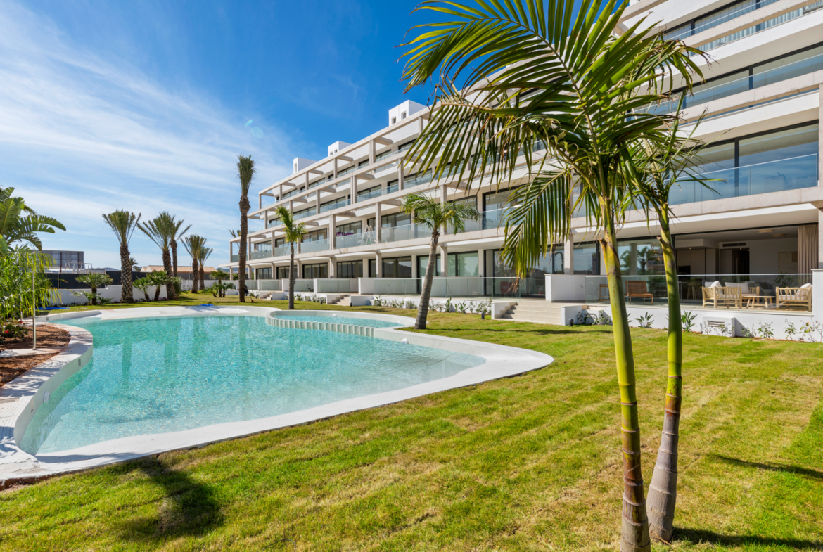 El Lago Resort * Mar De Cristal * Luxury Exclusive Resort in 4 Phases * Only 400 Meters from the Beautiful Local Beach * Prices starting at just €280,000 up to €625,000 *