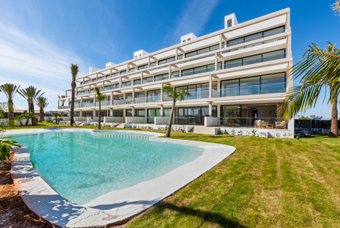 El Lago Resort * Mar De Cristal * Luxury Exclusive Resort in 4 Phases * Only 400 Meters from the Beautiful Local Beach * Prices starting at just €280,000 up to €625,000 *