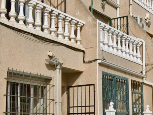 4 Bedroom Triplex House for Sale * Lo Pagan * 2nd line from the Beach / 20 meters away * Very Popular Location €165,000 *