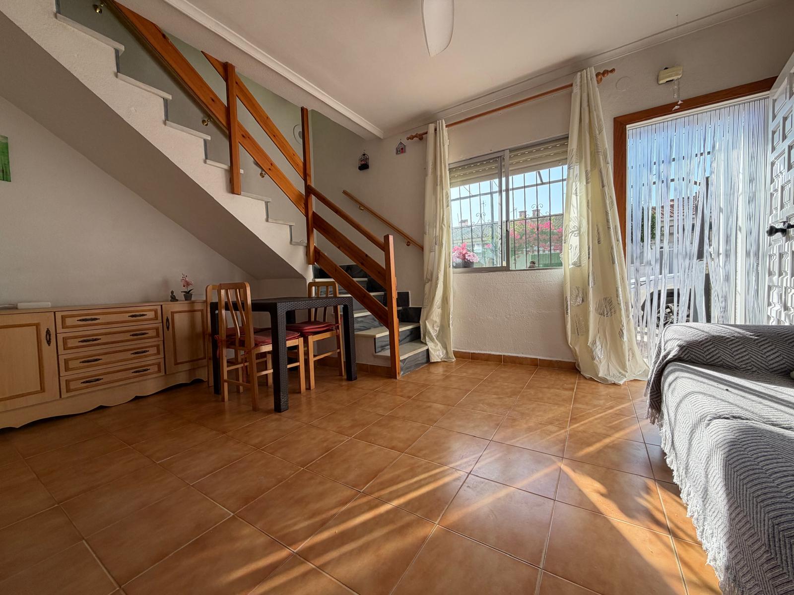 3 Bedroom / 2 Bathroom * Townhouse * Only 10 minutes walk to the beach and local marina * Close to many amenities in a very popular area €135,000 *