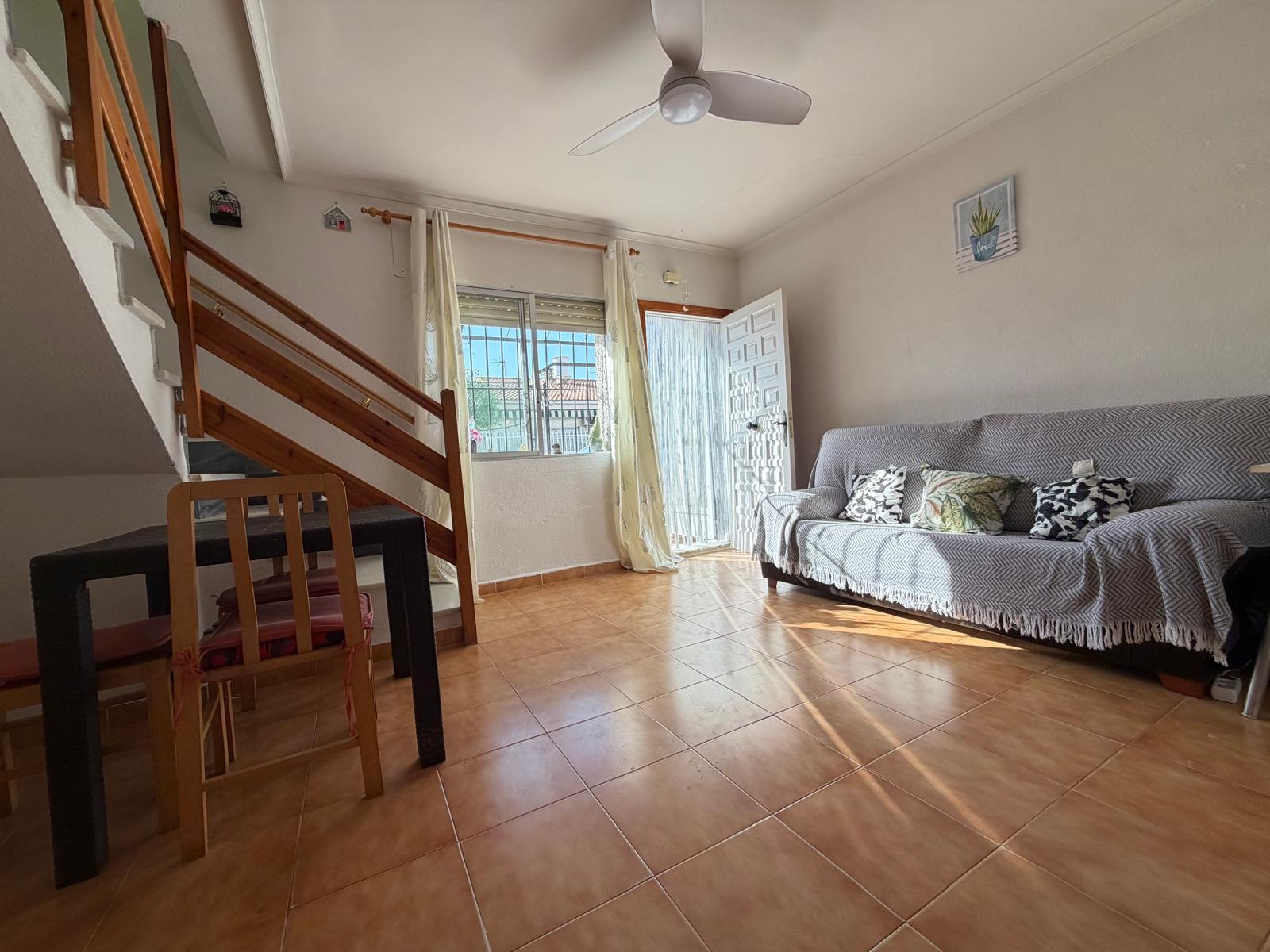 3 Bedroom / 2 Bathroom * Townhouse * Only 10 minutes walk to the beach and local marina * Close to many amenities in a very popular area €135,000 *
