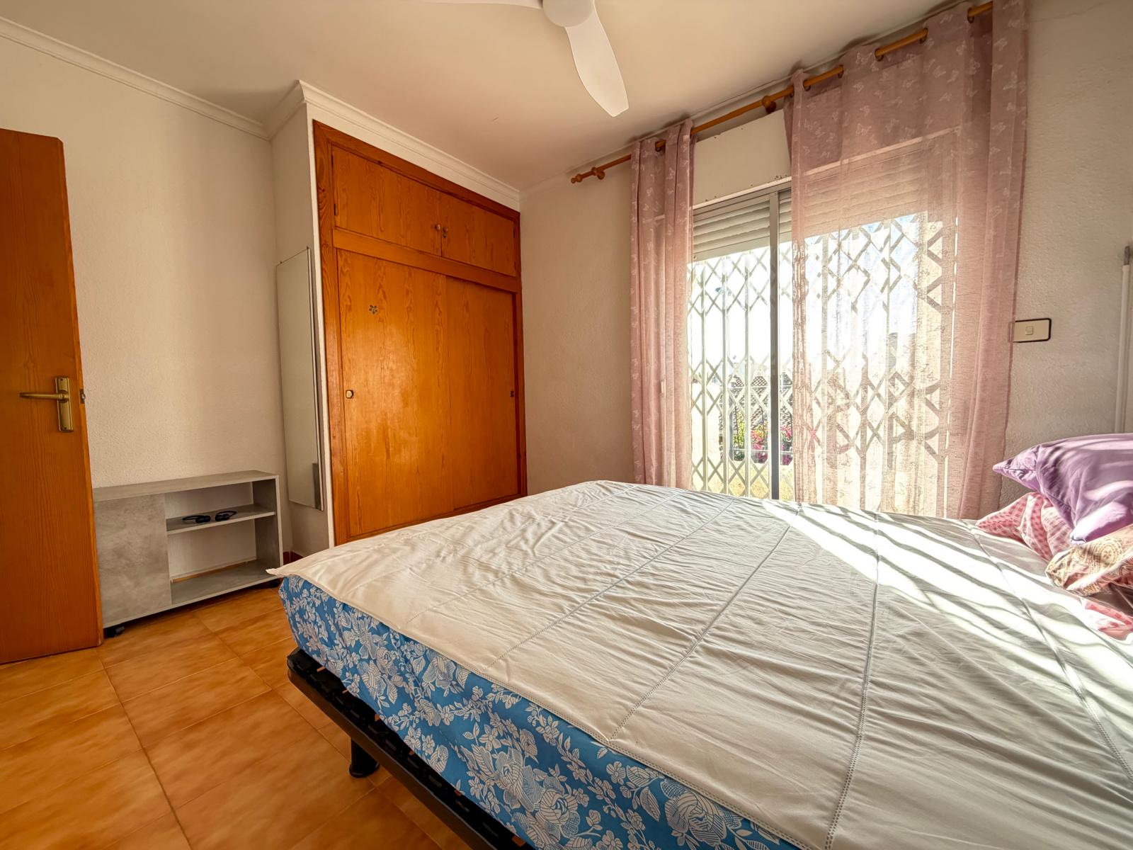 3 Bedroom / 2 Bathroom * Townhouse * Only 10 minutes walk to the beach and local marina * Close to many amenities in a very popular area €135,000 *