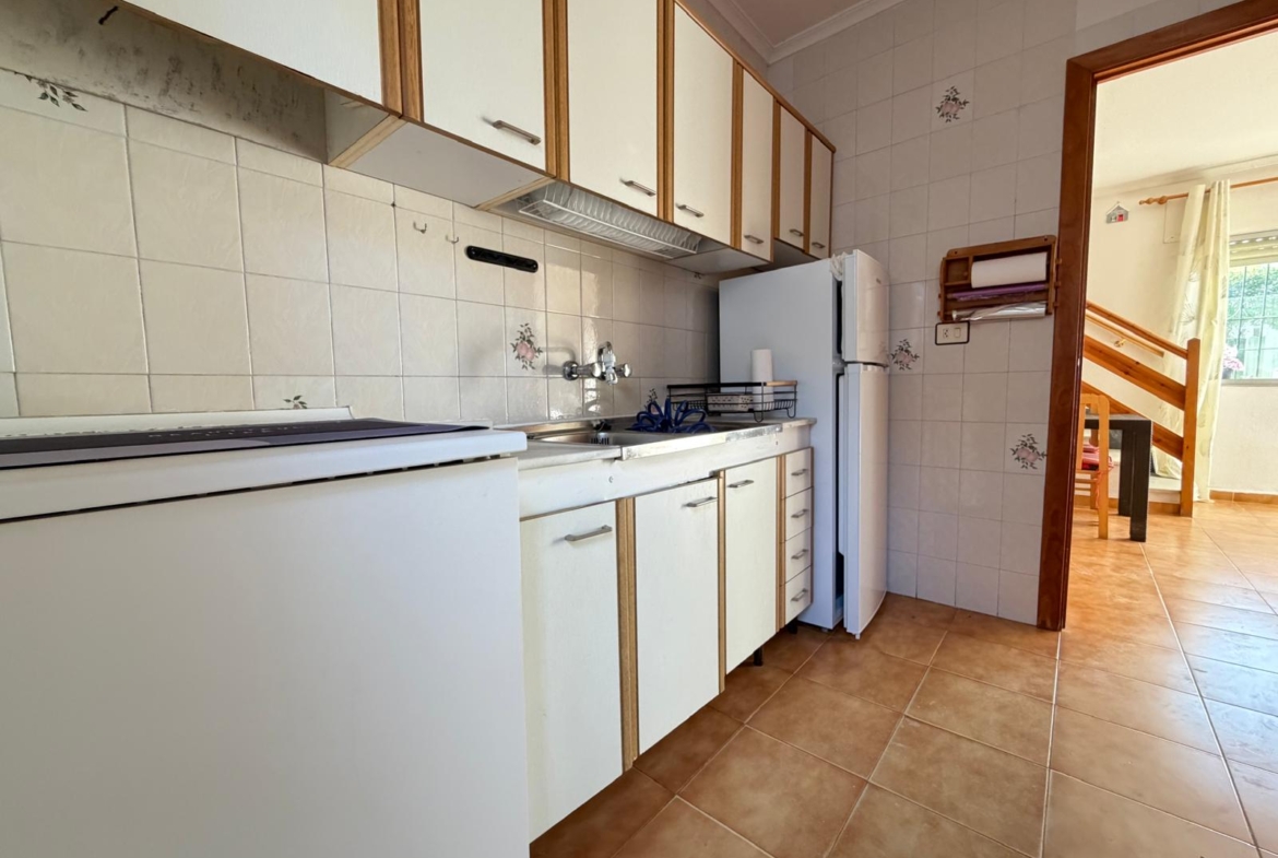 3 Bedroom / 2 Bathroom * Townhouse * Only 10 minutes walk to the beach and local marina * Close to many amenities in a very popular area €135,000 *