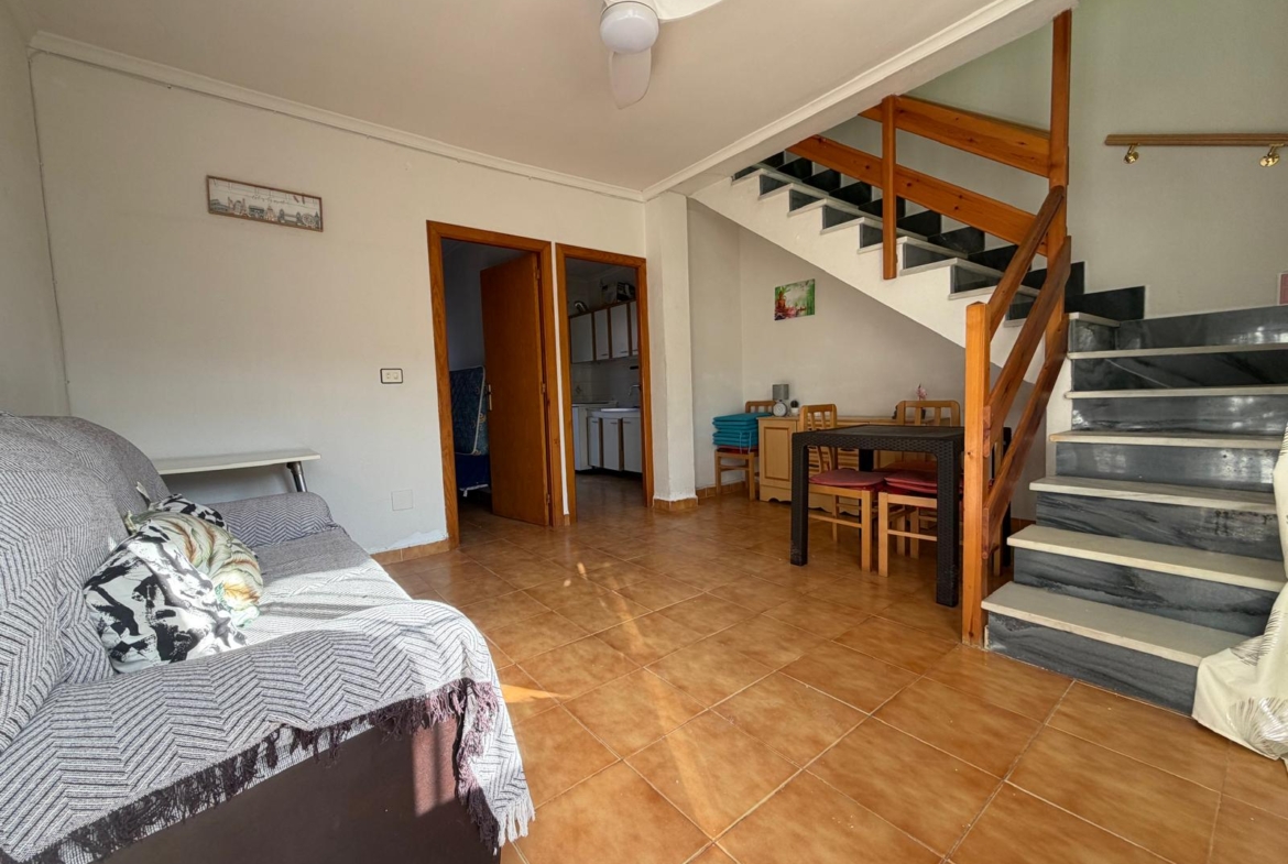 3 Bedroom / 2 Bathroom * Townhouse * Only 10 minutes walk to the beach and local marina * Close to many amenities in a very popular area €135,000 *