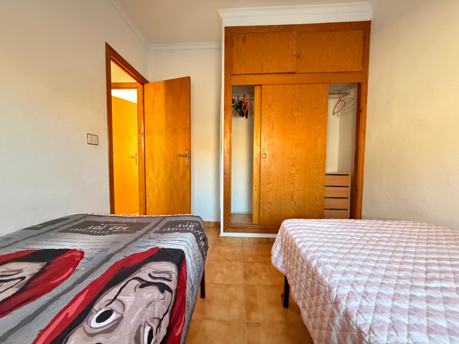 3 Bedroom / 2 Bathroom * Townhouse * Only 10 minutes walk to the beach and local marina * Close to many amenities in a very popular area €135,000 *
