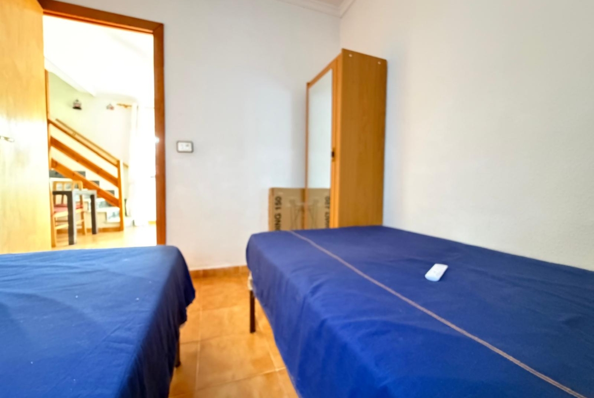 3 Bedroom / 2 Bathroom * Townhouse * Only 10 minutes walk to the beach and local marina * Close to many amenities in a very popular area €135,000 *