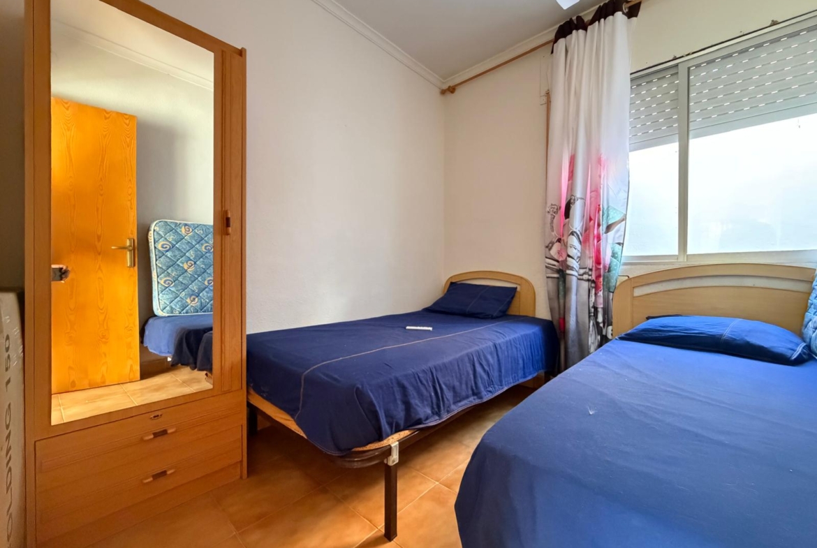 3 Bedroom / 2 Bathroom * Townhouse * Only 10 minutes walk to the beach and local marina * Close to many amenities in a very popular area €135,000 *
