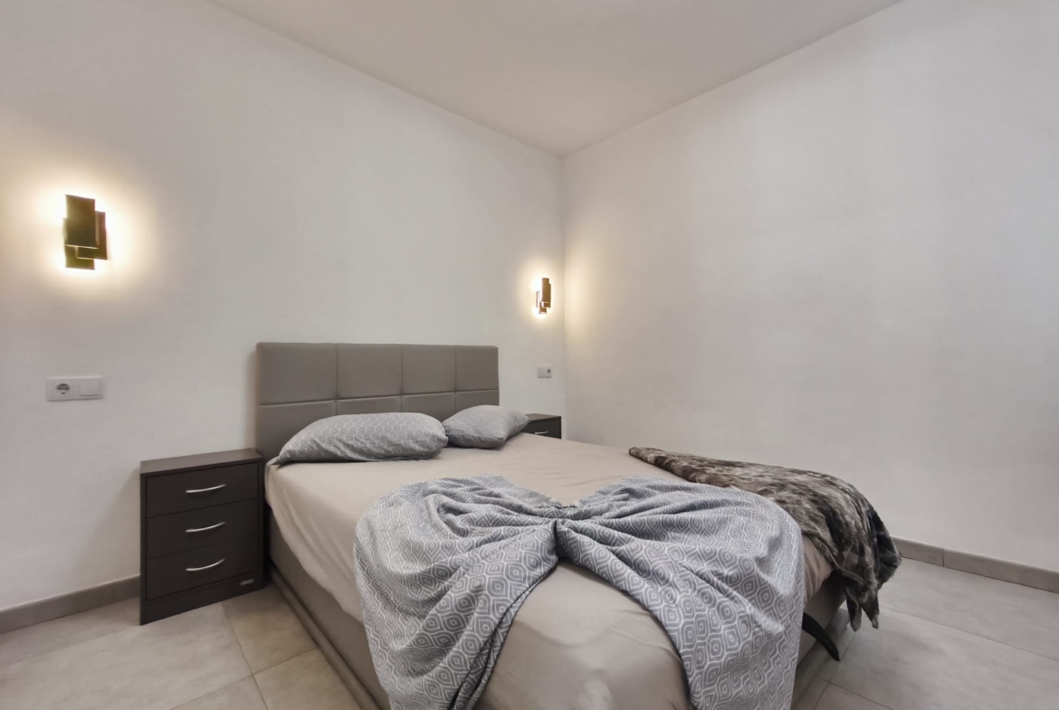 Recently Refurbished Ground Floor Apartment * 2 Bedrooms / 1 Bathroom * Immaculate Condition ready to move in €139,995 * San Pedro Del Pinatar 400 meters from the local beach *