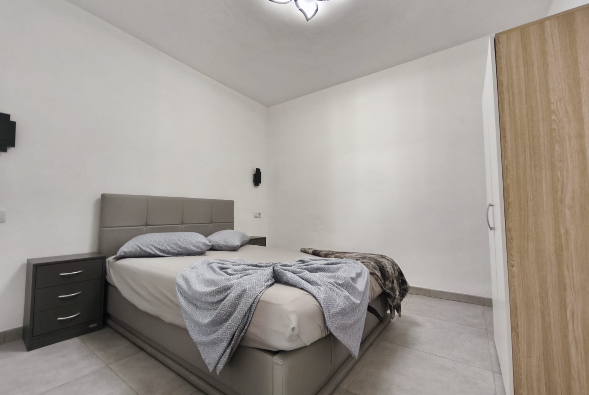 Recently Refurbished Ground Floor Apartment * 2 Bedrooms / 1 Bathroom * Immaculate Condition ready to move in €139,995 * San Pedro Del Pinatar 400 meters from the local beach *
