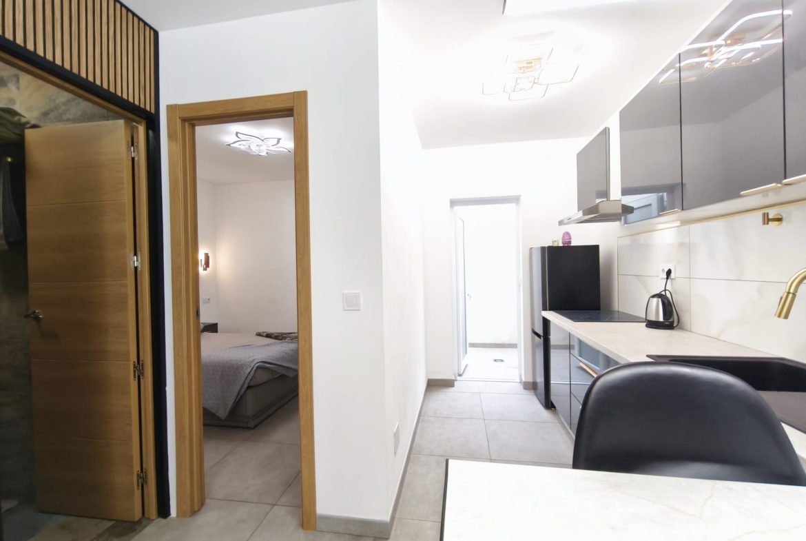 Recently Refurbished Ground Floor Apartment * 2 Bedrooms / 1 Bathroom * Immaculate Condition ready to move in €139,995 * San Pedro Del Pinatar 400 meters from the local beach *