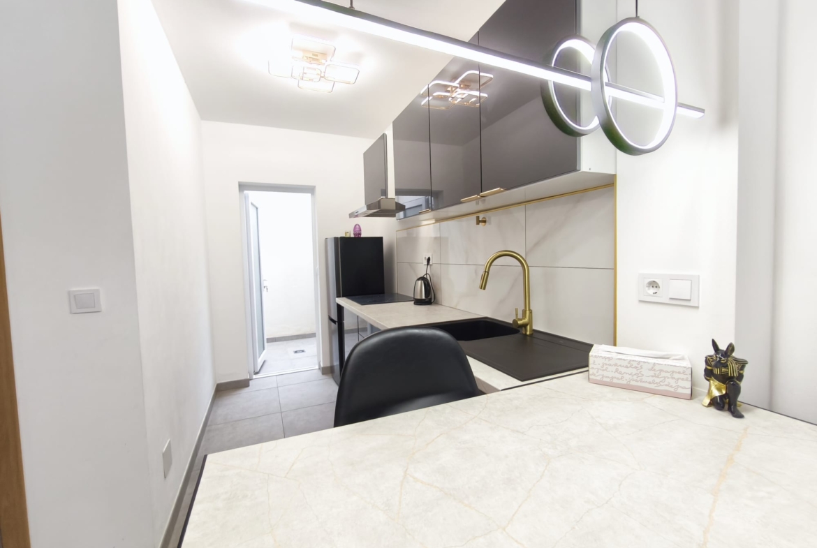 Recently Refurbished Ground Floor Apartment * 2 Bedrooms / 1 Bathroom * Immaculate Condition ready to move in €139,995 * San Pedro Del Pinatar 400 meters from the local beach *