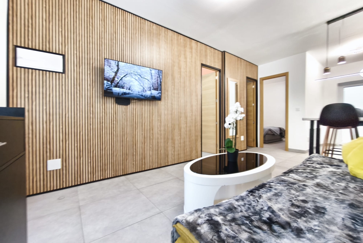 Recently Refurbished Ground Floor Apartment * 2 Bedrooms / 1 Bathroom * Immaculate Condition ready to move in €139,995 * San Pedro Del Pinatar 400 meters from the local beach *