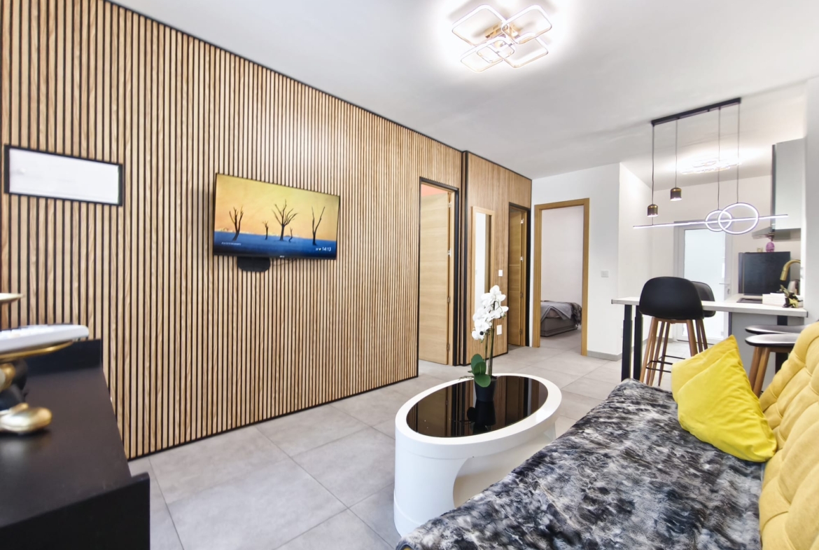 Recently Refurbished Ground Floor Apartment * 2 Bedrooms / 1 Bathroom * Immaculate Condition ready to move in €139,995 * San Pedro Del Pinatar 400 meters from the local beach *