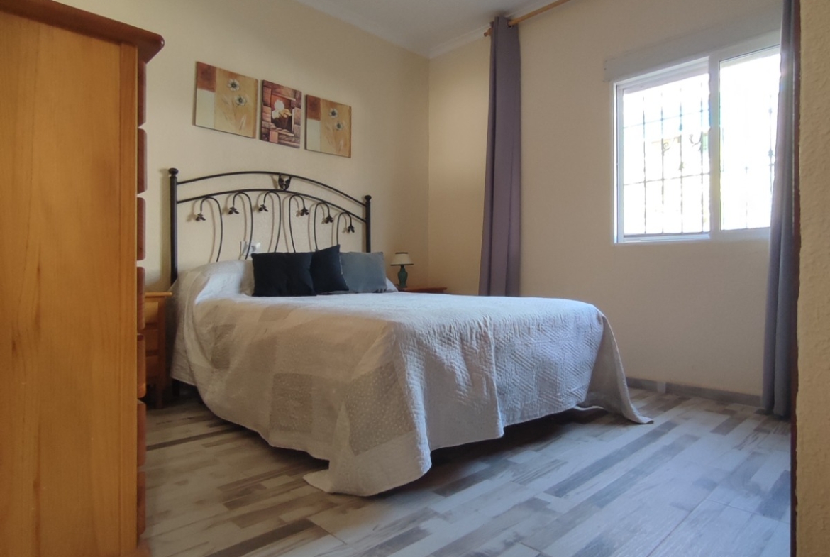 5 Bedroom / 2 Bathroom Semi Detached Ground Floor house for sale * Lo Pagan * €160,000 * Only 600 Meters to the Beach *