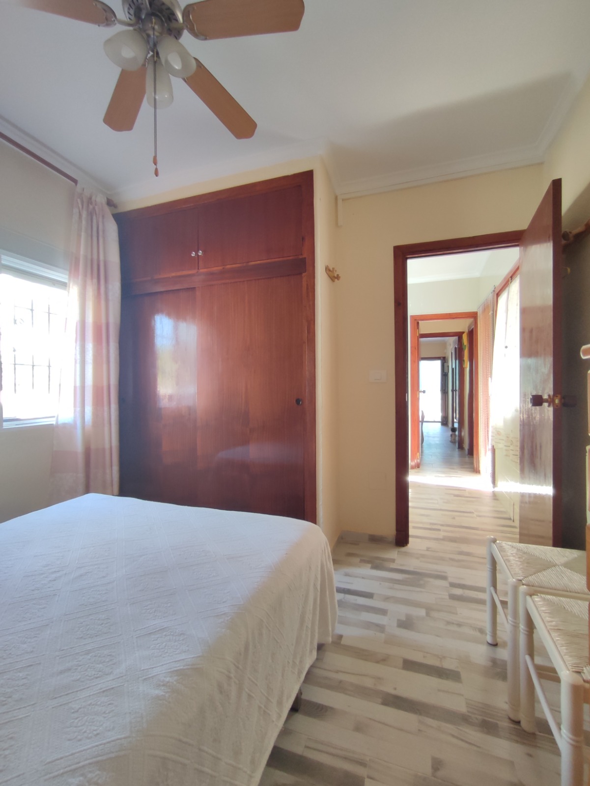 5 Bedroom / 2 Bathroom Semi Detached Ground Floor house for sale * Lo Pagan * €160,000 * Only 600 Meters to the Beach *