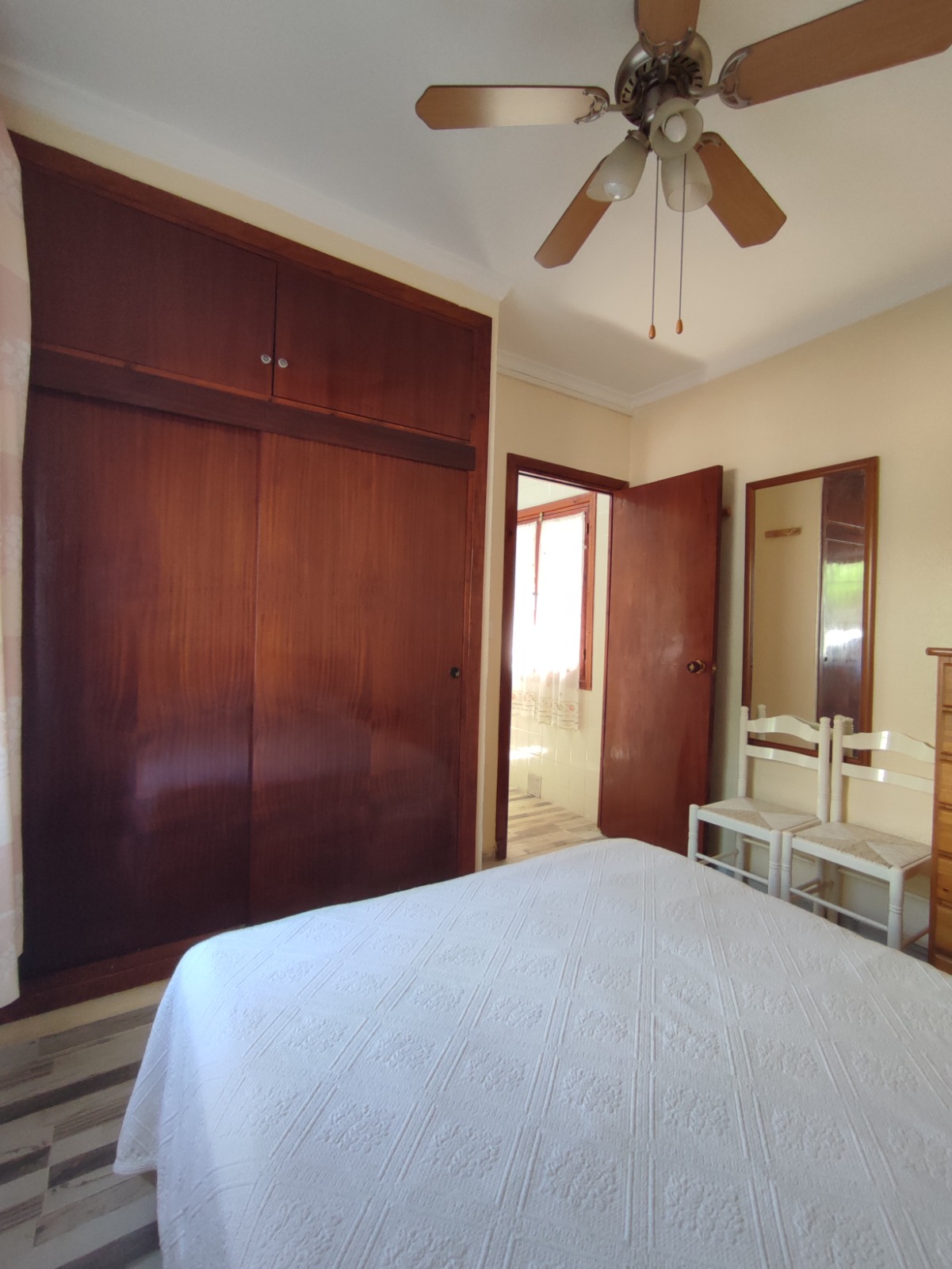 5 Bedroom / 2 Bathroom Semi Detached Ground Floor house for sale * Lo Pagan * €160,000 * Only 600 Meters to the Beach *