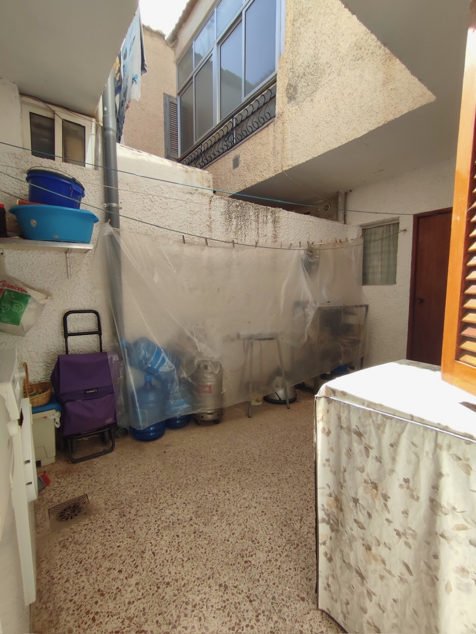 5 Bedroom / 2 Bathroom Semi Detached Ground Floor house for sale * Lo Pagan * €160,000 * Only 600 Meters to the Beach *