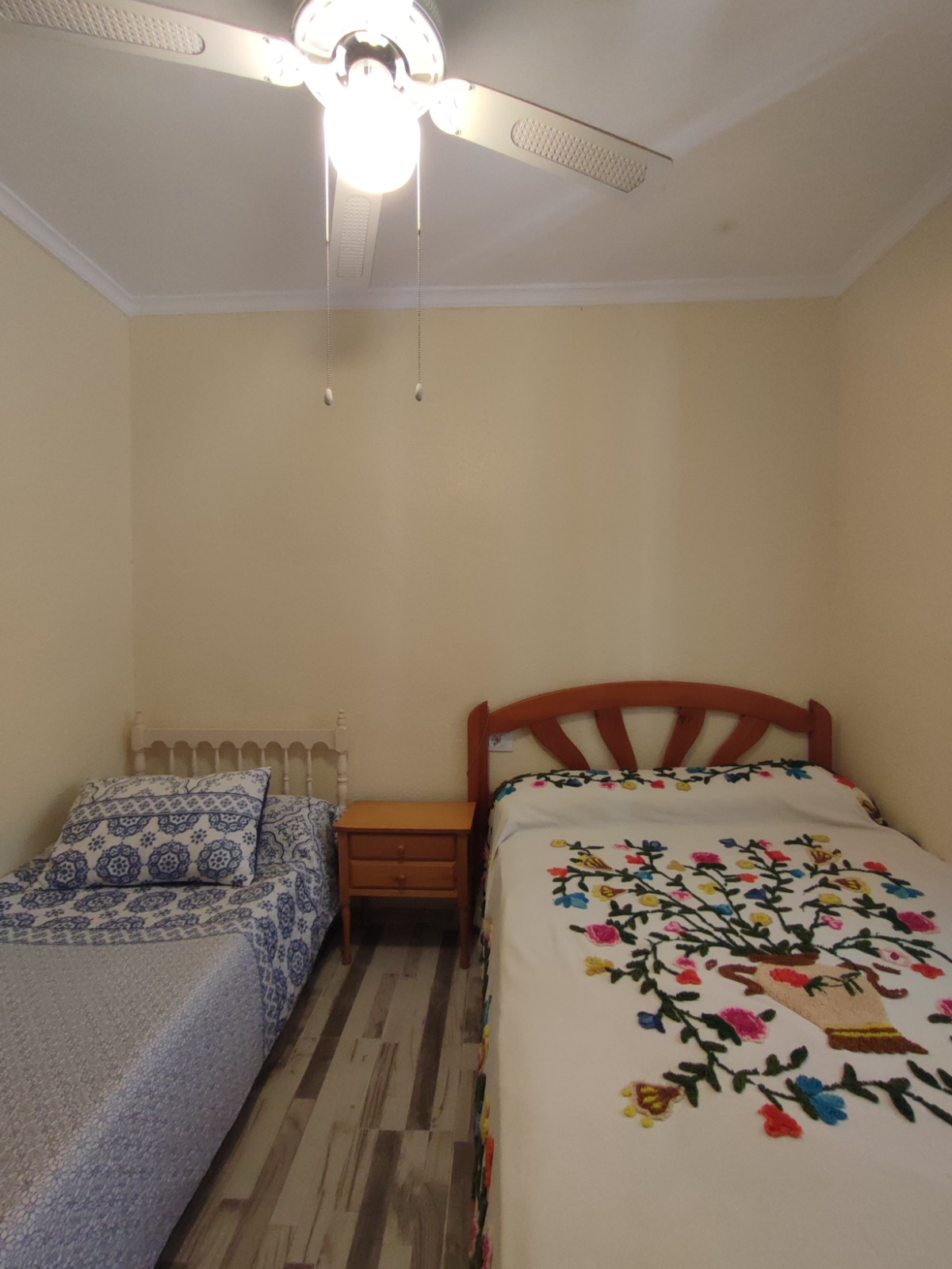 5 Bedroom / 2 Bathroom Semi Detached Ground Floor house for sale * Lo Pagan * €160,000 * Only 600 Meters to the Beach *