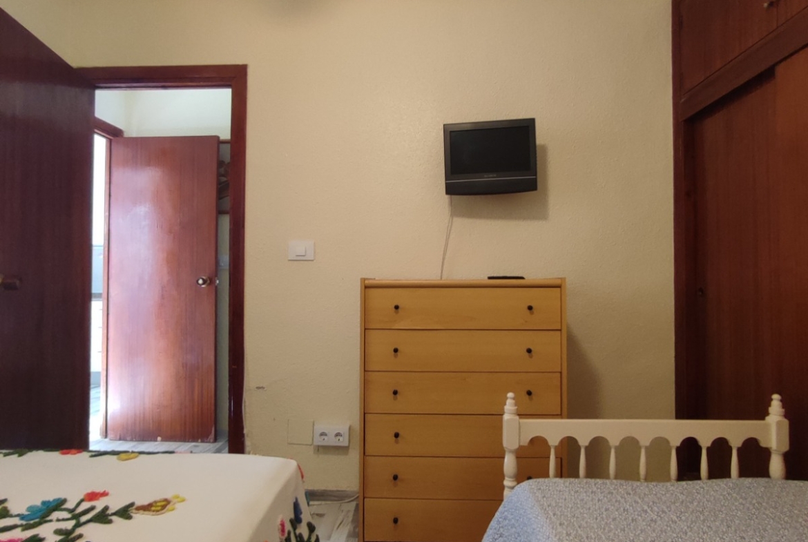5 Bedroom / 2 Bathroom Semi Detached Ground Floor house for sale * Lo Pagan * €160,000 * Only 600 Meters to the Beach *