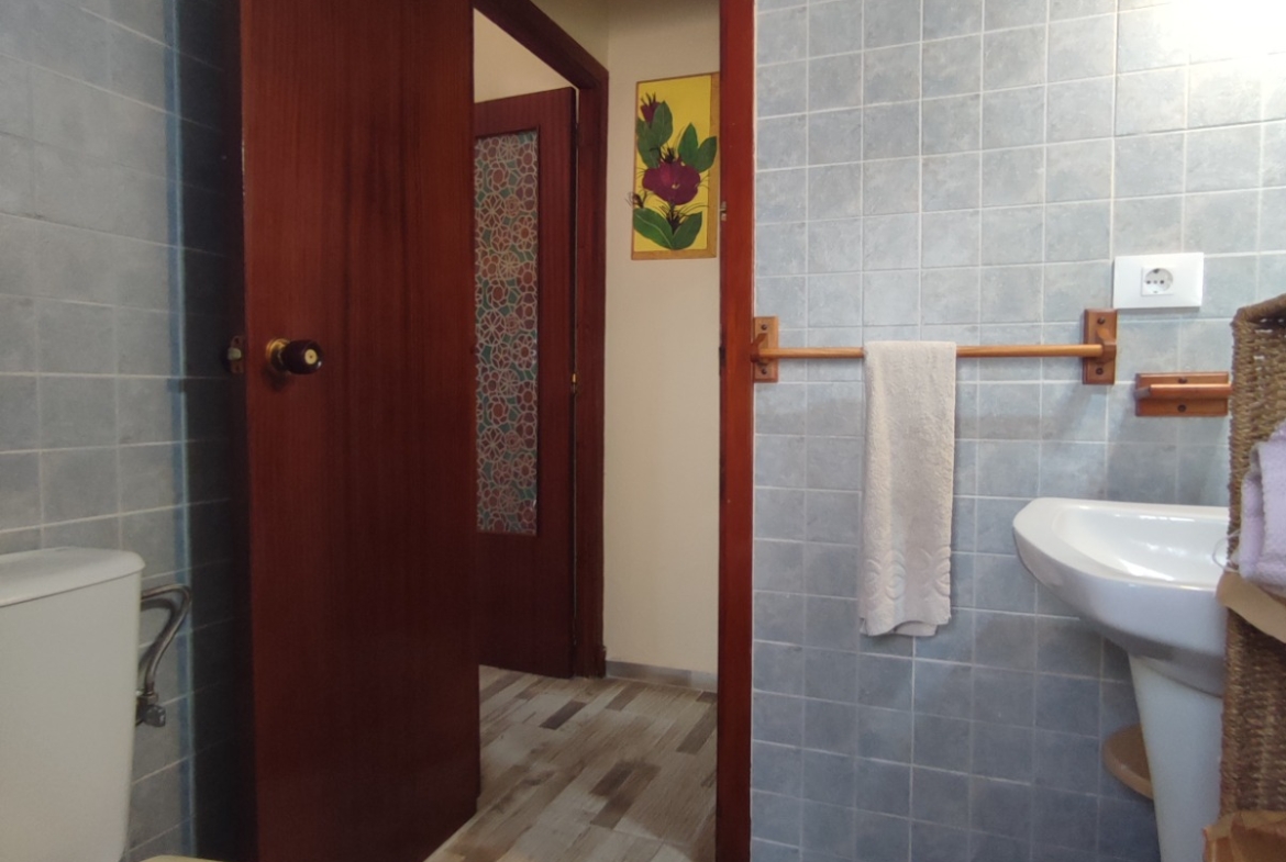5 Bedroom / 2 Bathroom Semi Detached Ground Floor house for sale * Lo Pagan * €160,000 * Only 600 Meters to the Beach *