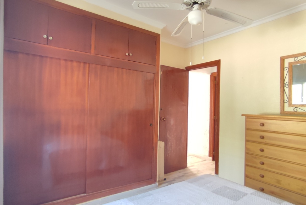 5 Bedroom / 2 Bathroom Semi Detached Ground Floor house for sale * Lo Pagan * €160,000 * Only 600 Meters to the Beach *