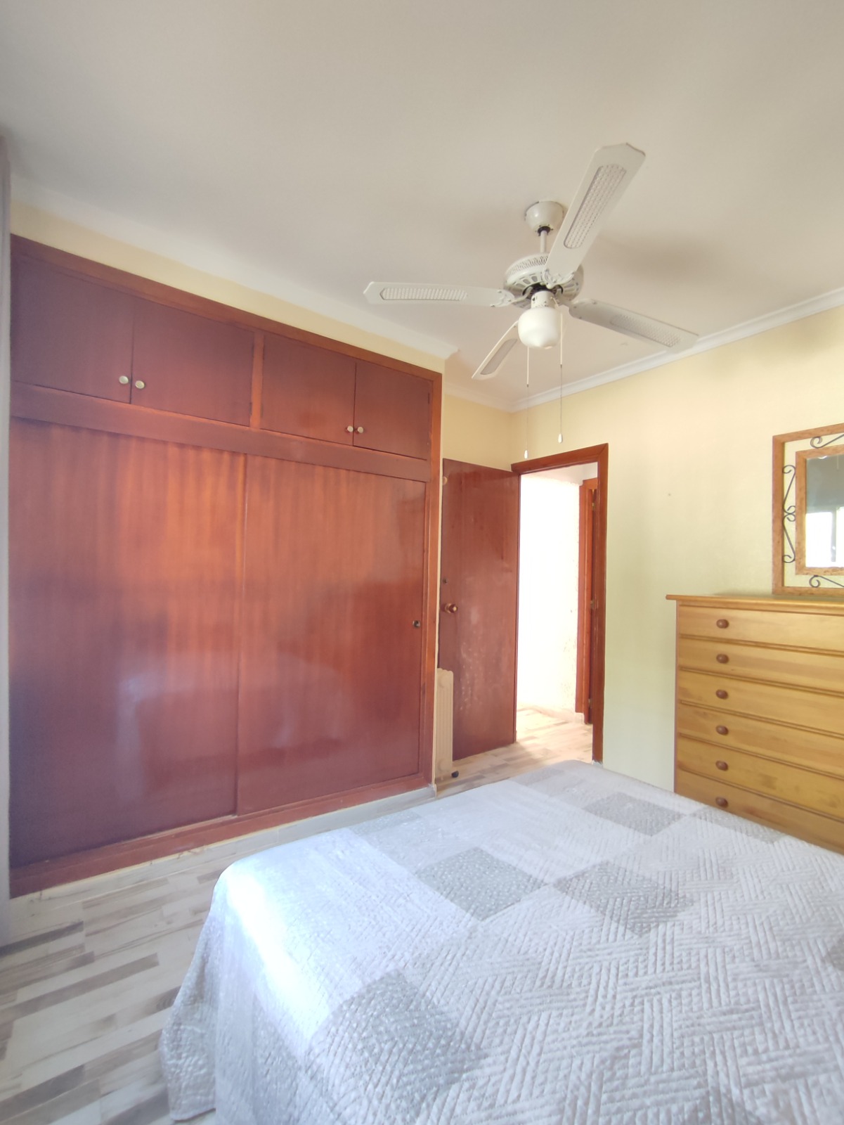 5 Bedroom / 2 Bathroom Semi Detached Ground Floor house for sale * Lo Pagan * €160,000 * Only 600 Meters to the Beach *