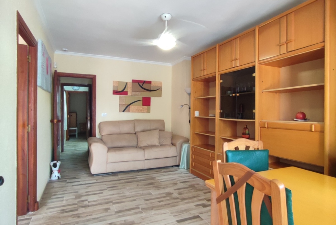 5 Bedroom / 2 Bathroom Semi Detached Ground Floor house for sale * Lo Pagan * €160,000 * Only 600 Meters to the Beach *