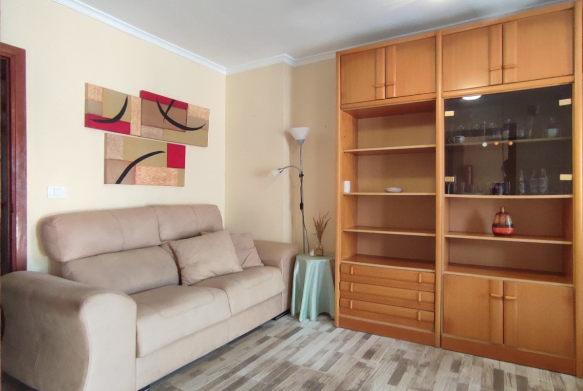 5 Bedroom / 2 Bathroom Semi Detached Ground Floor house for sale * Lo Pagan * €160,000 * Only 600 Meters to the Beach *