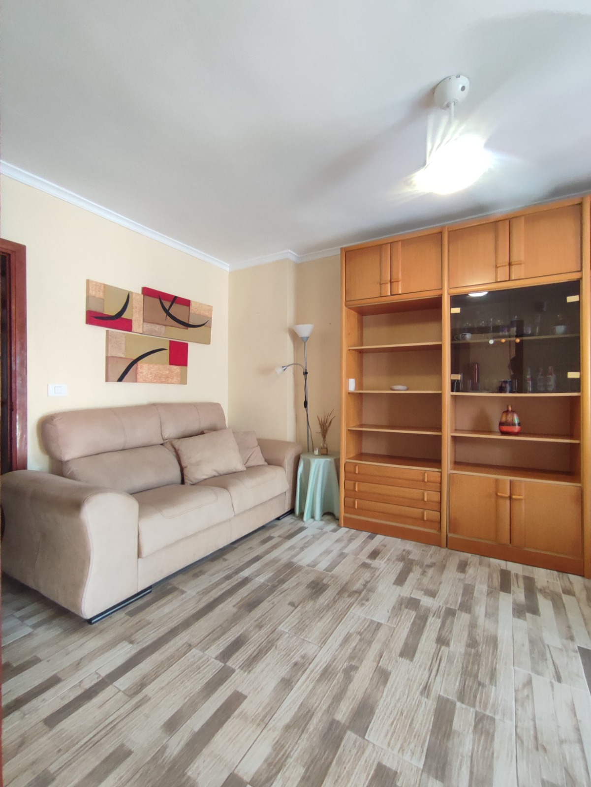 5 Bedroom / 2 Bathroom Semi Detached Ground Floor house for sale * Lo Pagan * €160,000 * Only 600 Meters to the Beach *