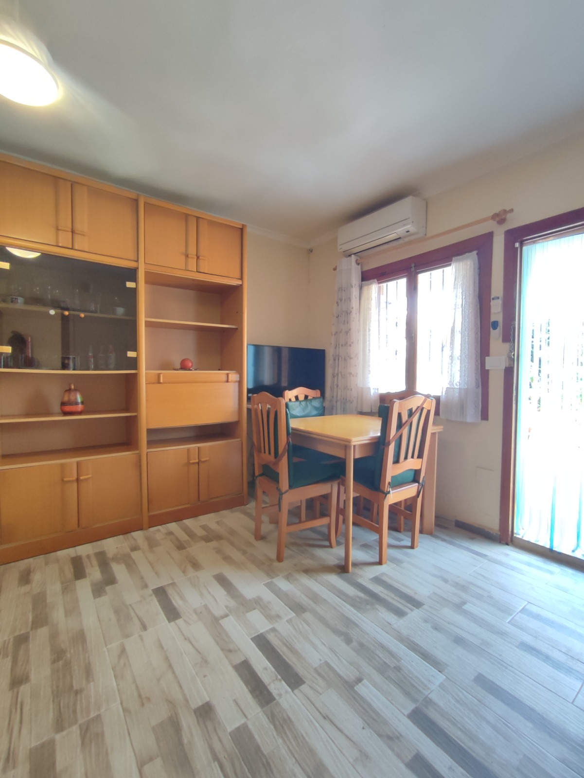 5 Bedroom / 2 Bathroom Semi Detached Ground Floor house for sale * Lo Pagan * €160,000 * Only 600 Meters to the Beach *