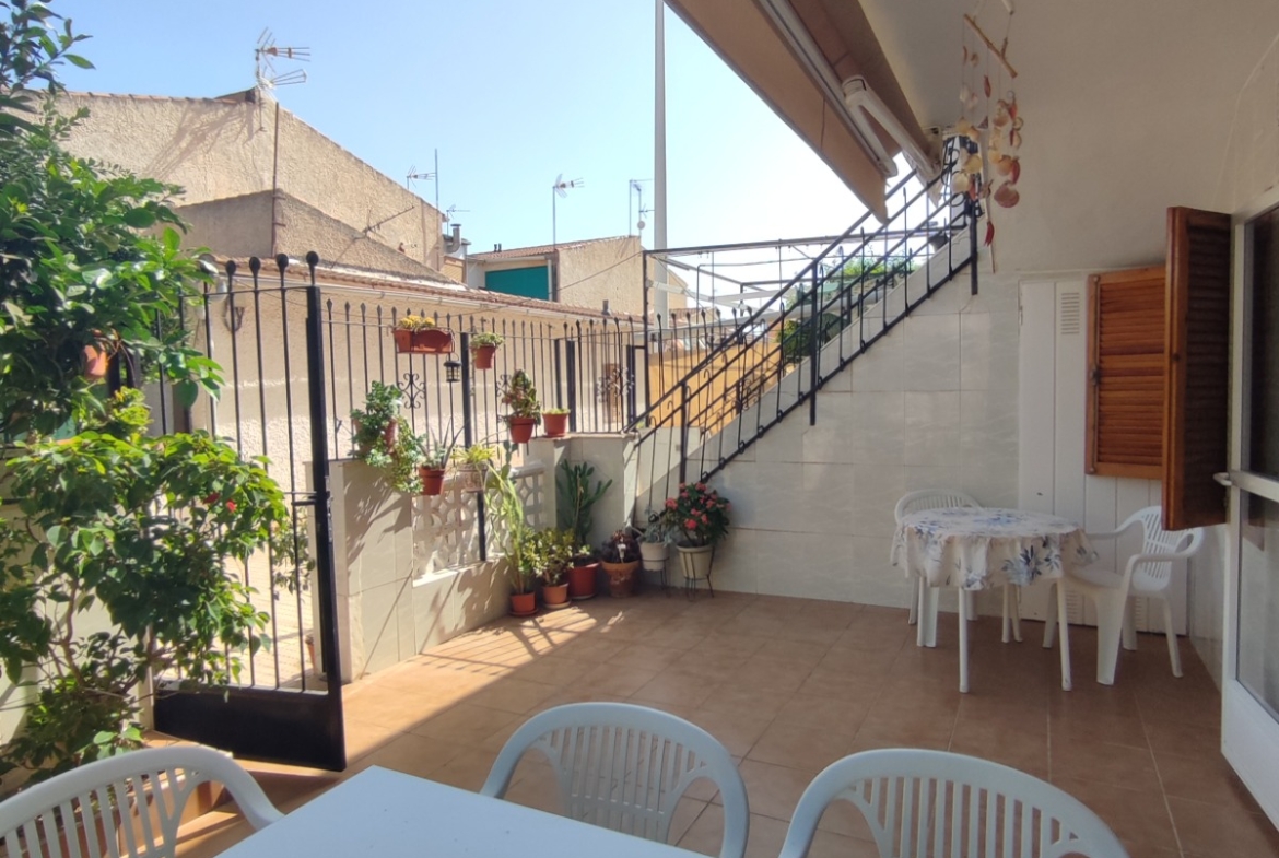 5 Bedroom / 2 Bathroom Semi Detached Ground Floor house for sale * Lo Pagan * €160,000 * Only 600 Meters to the Beach *
