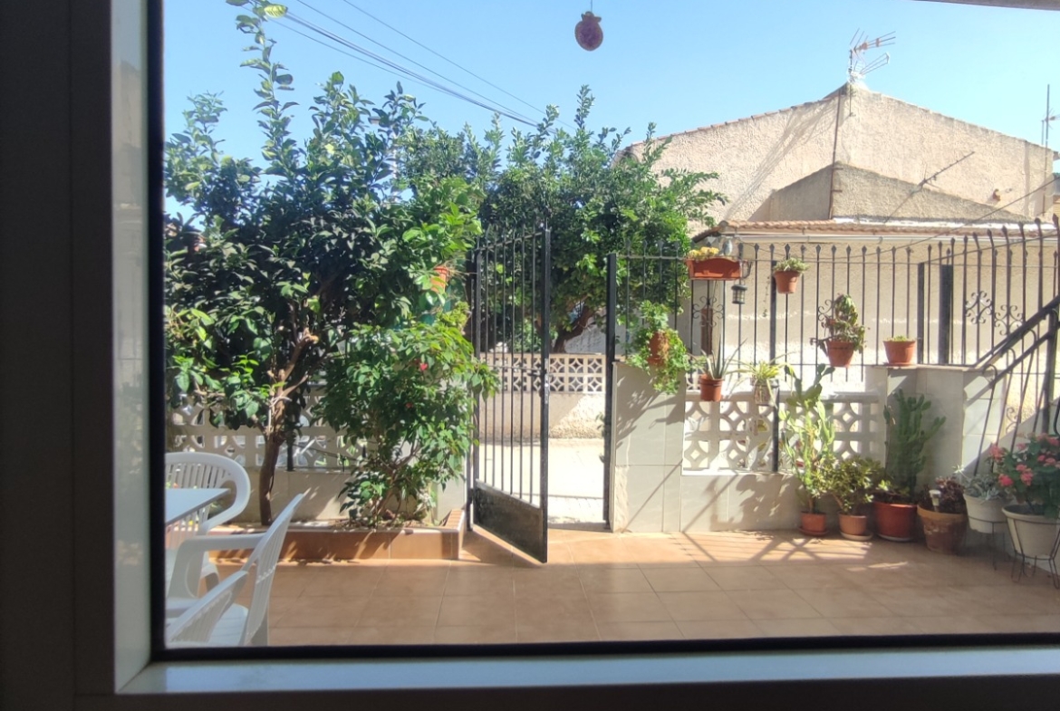 5 Bedroom / 2 Bathroom Semi Detached Ground Floor house for sale * Lo Pagan * €160,000 * Only 600 Meters to the Beach *