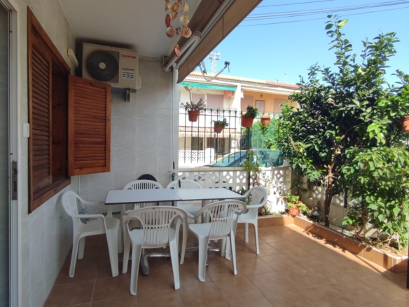 5 Bedroom / 2 Bathroom Semi Detached Ground Floor house for sale * Lo Pagan * €160,000 * Only 600 Meters to the Beach *
