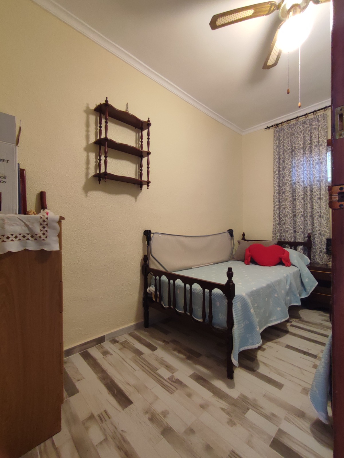 5 Bedroom / 2 Bathroom Semi Detached Ground Floor house for sale * Lo Pagan * €160,000 * Only 600 Meters to the Beach *