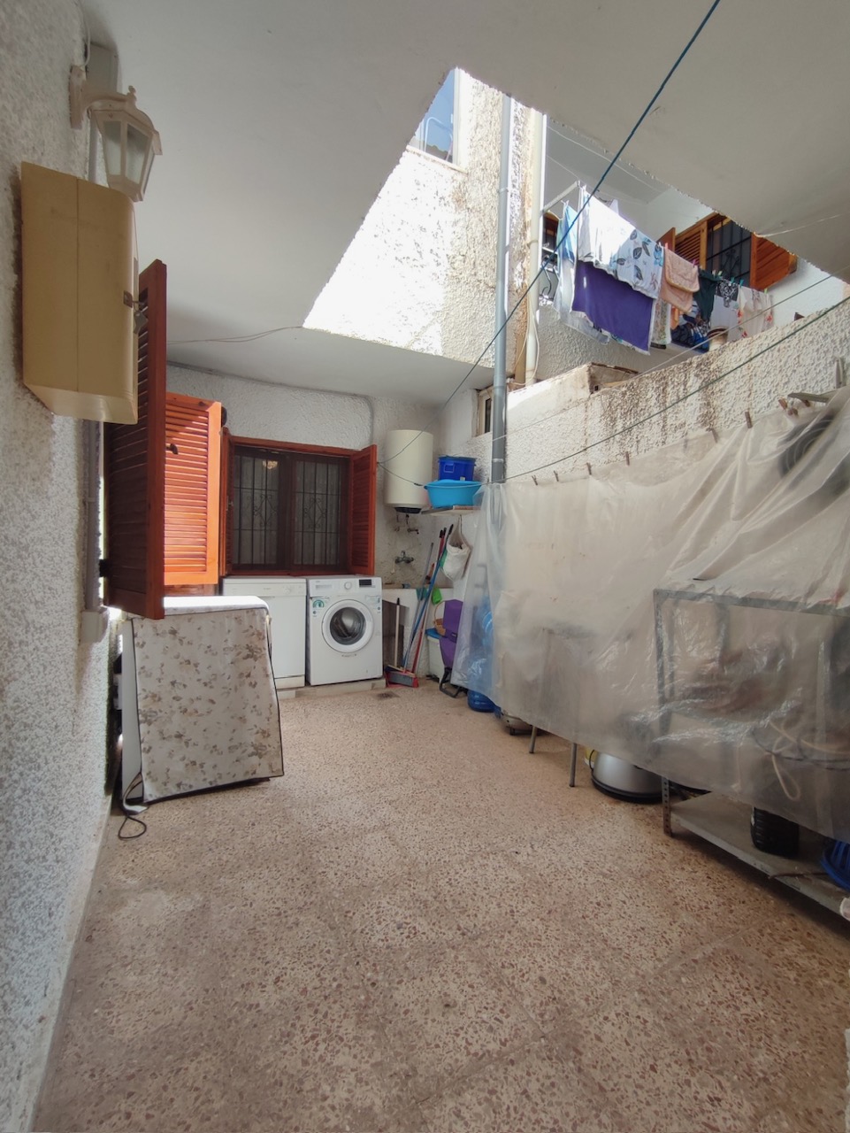 5 Bedroom / 2 Bathroom Semi Detached Ground Floor house for sale * Lo Pagan * €160,000 * Only 600 Meters to the Beach *