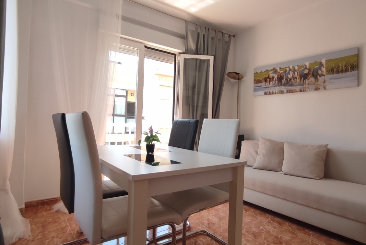 3 Bedroom Apartment / 1 Bathroom * Only 300 Meters from the Beach * Lo Pagan * Excellent Location *