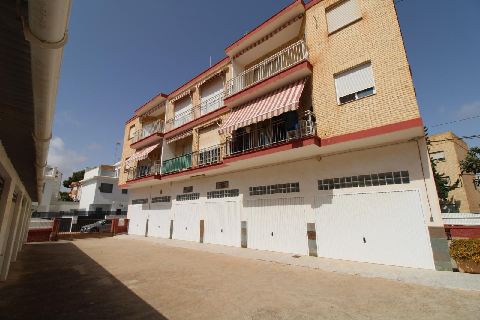 PHOTO-2026-09-17-20-07-54 1 Bedroom Apartment * Santiago de La Ribera * Only 100 meters from the Beach * Including Private Parking only €99,995 *