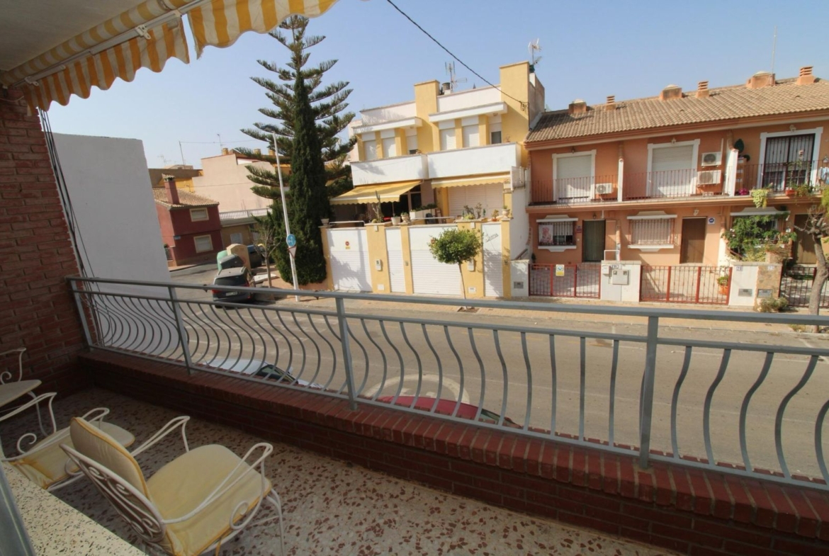 Spacious 3 Bedroom Apartment for sale * Lo Pagan * Excellent Location *5 Minutes from the beautiful local beach * Only €129,995 *