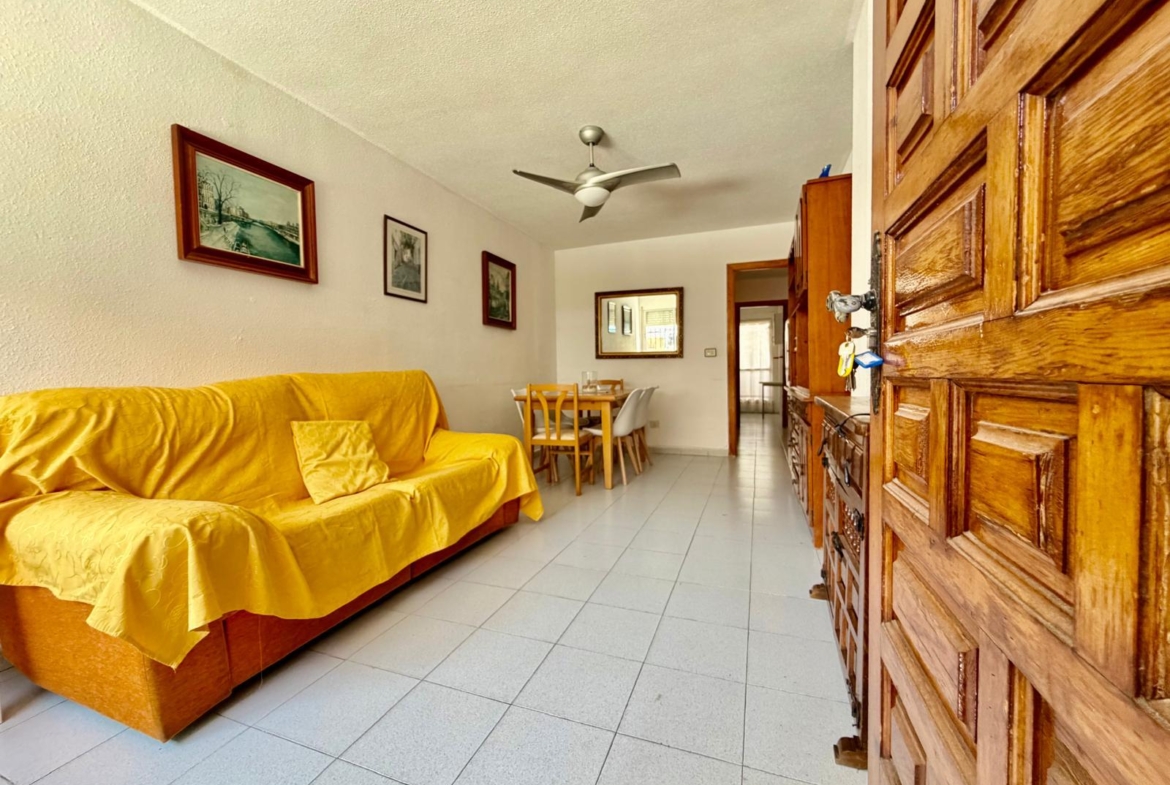4 Bedroom Triplex House for Sale * Lo Pagan * 2nd line from the Beach / 20 meters away * Very Popular Location €165,000 *