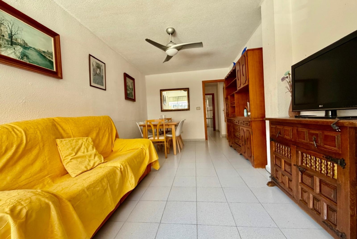 4 Bedroom Triplex House for Sale * Lo Pagan * 2nd line from the Beach / 20 meters away * Very Popular Location €165,000 *