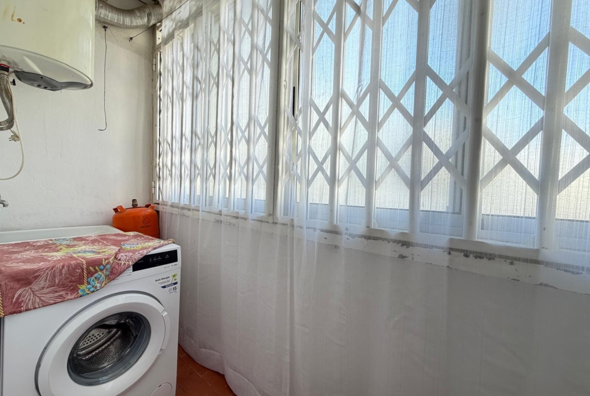 4 Bedroom Triplex House for Sale * Lo Pagan * 2nd line from the Beach / 20 meters away * Very Popular Location €165,000 *