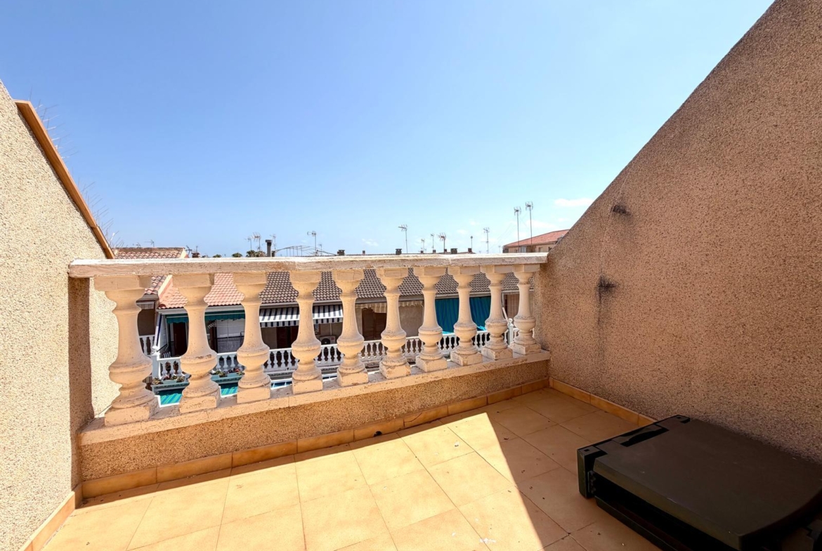 4 Bedroom Triplex House for Sale * Lo Pagan * 2nd line from the Beach / 20 meters away * Very Popular Location €165,000 *