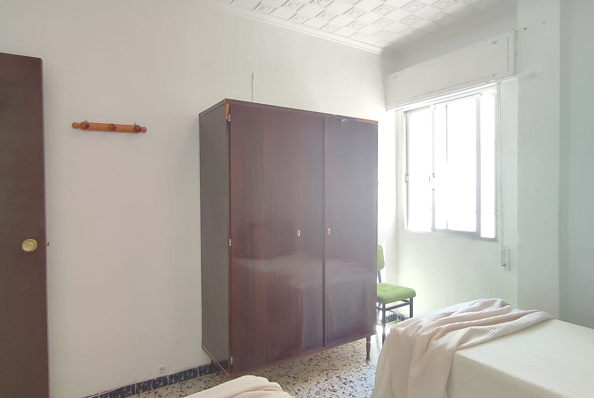 3 Bedroom / 2 Bathroom * Apartment only 150 meters from the beach * With Side views to the Beach * €131,995 *