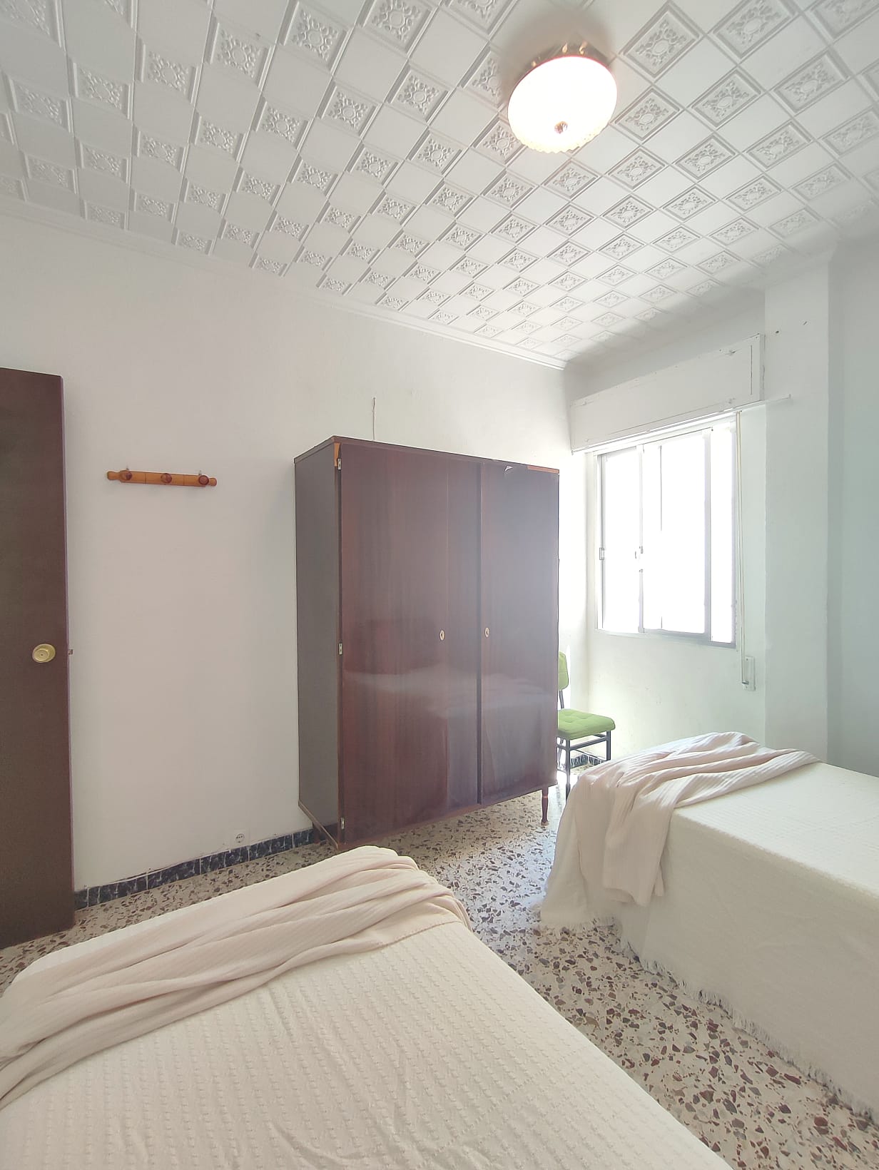 3 Bedroom / 2 Bathroom * Apartment only 150 meters from the beach * With Side views to the Beach * €131,995 *